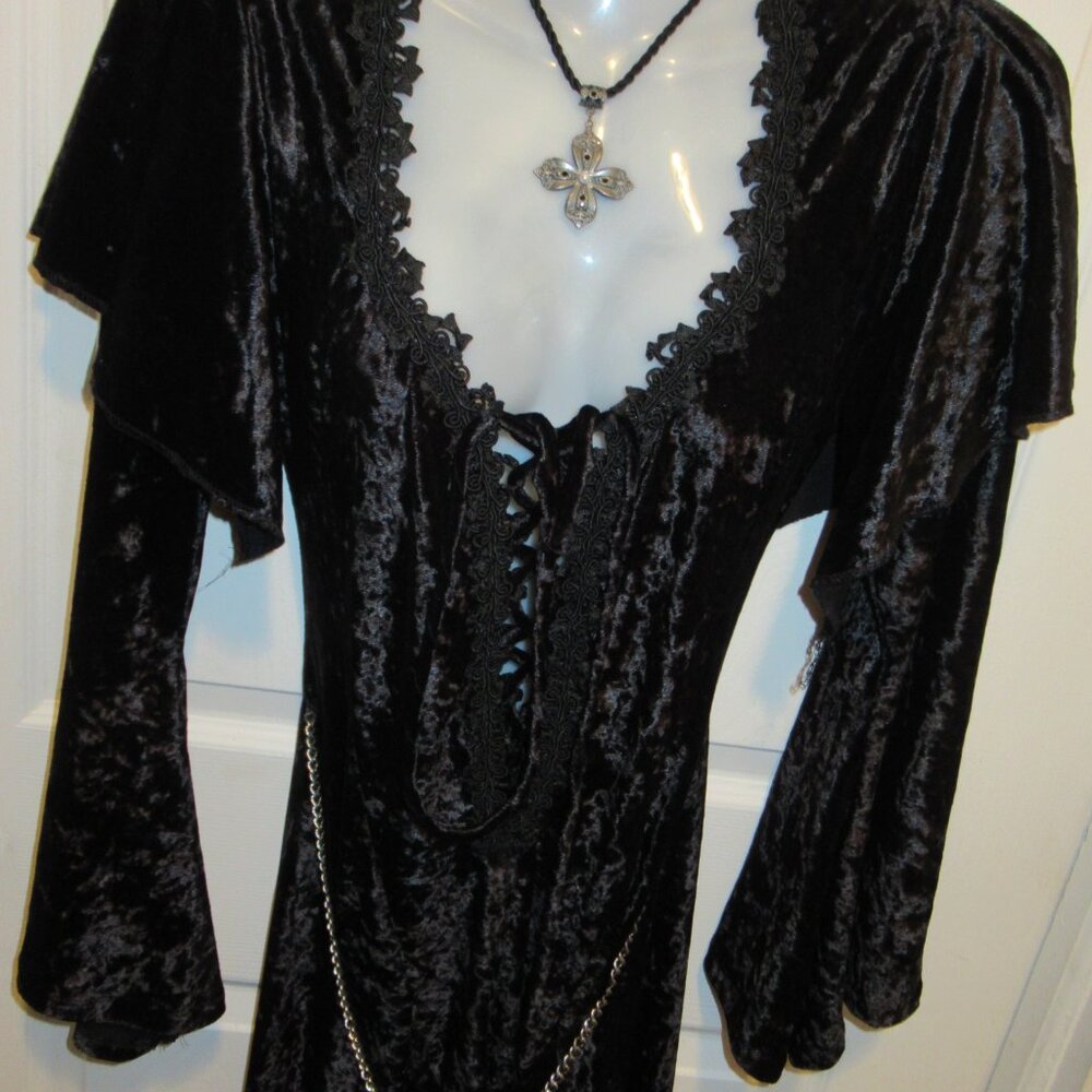 Vintage Crushed Velvet Goth Gown Bell Sleeves Dramatic Cross Chain Small EUC - Picture 15 of 15